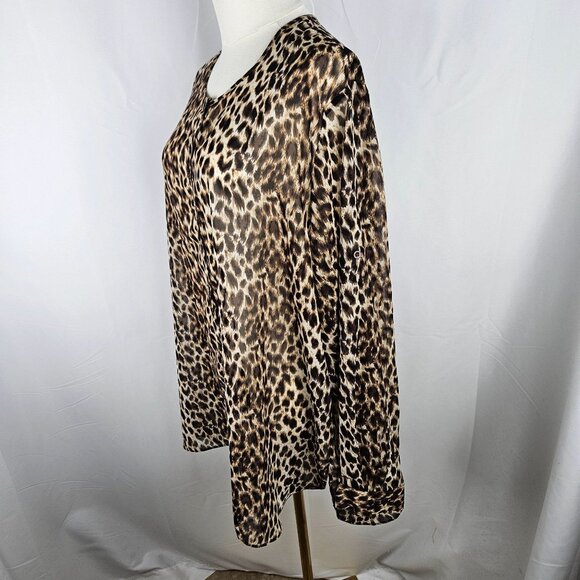 Clara Sunwoo Blouse Size 1X Leopard Animal Print Button Front Tan EUC! - Picture 4 of 9